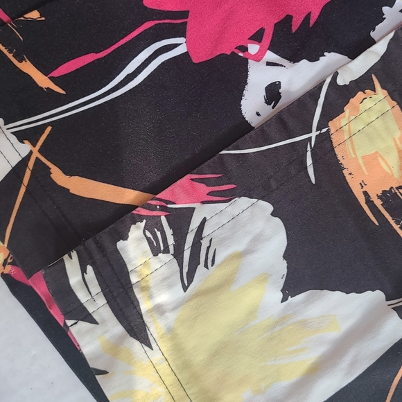 Cache Women's Floral Skort Size 2 - Picture 12 of 16